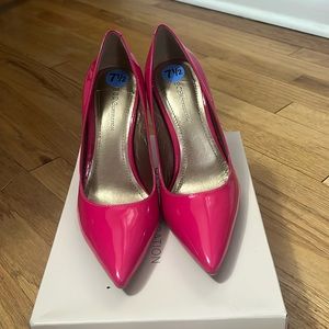 BCBGeneration pink heels, new w/box never worn size 7.5, approximate 4” heel